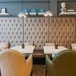 Jl No76 Hotel 4*
