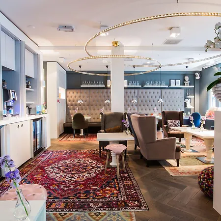 Jl No76 Hotel 4*