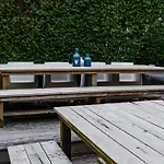 Jl No76 מלון אמסטרדם