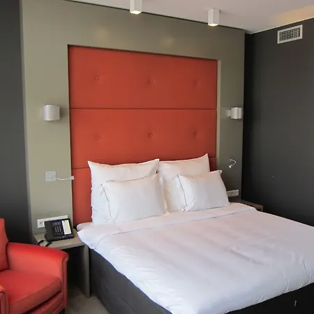 Hotel Jl No76 4*