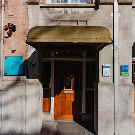 ホテル Jl No76 4*
