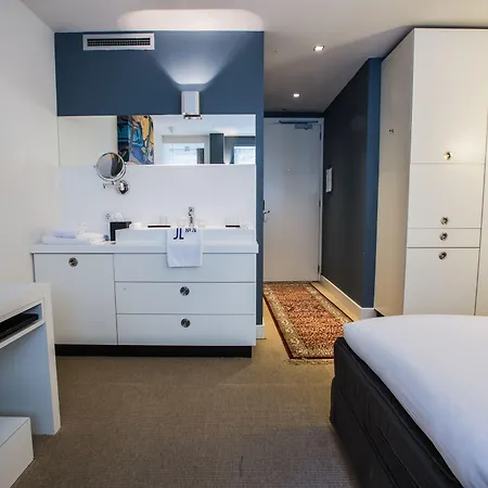 Jl No76 Hotel 4*